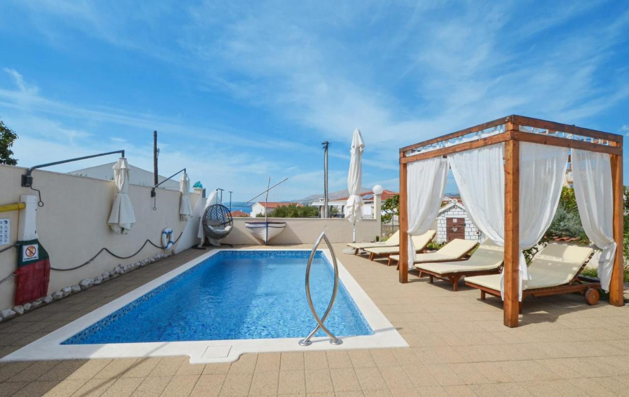 Apartments Santo Trogir - Okrug Gornji Exteriör bild